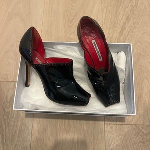Manolo Blahnik Aniro Patent Heels